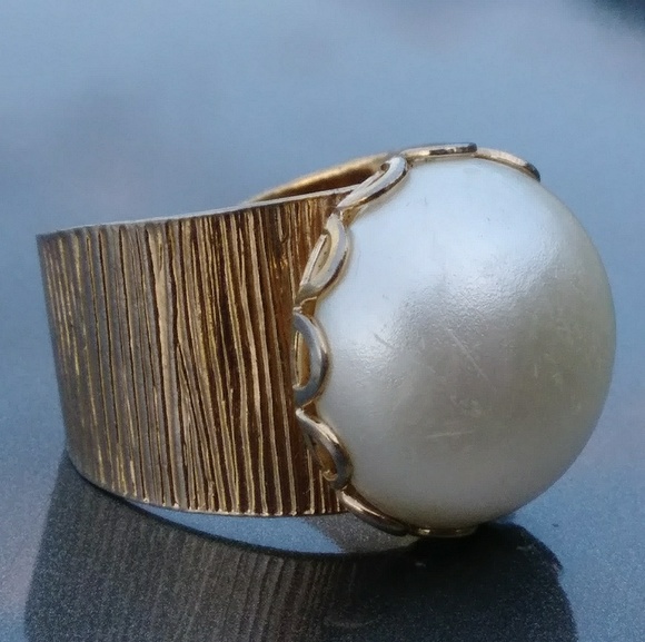 🌟Emmons Large Pearl Ring🌟 - Picture 6 of 8